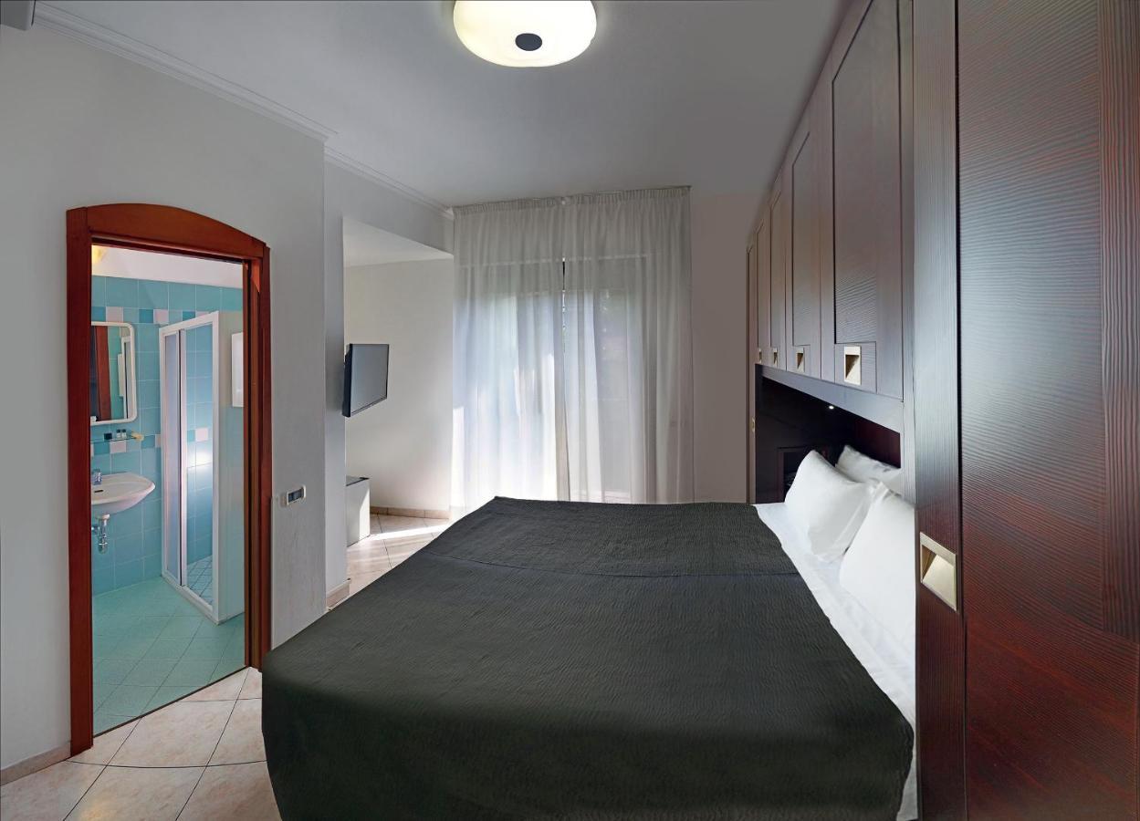 Hotel Venus Gabicce Mare Eksteriør bilde