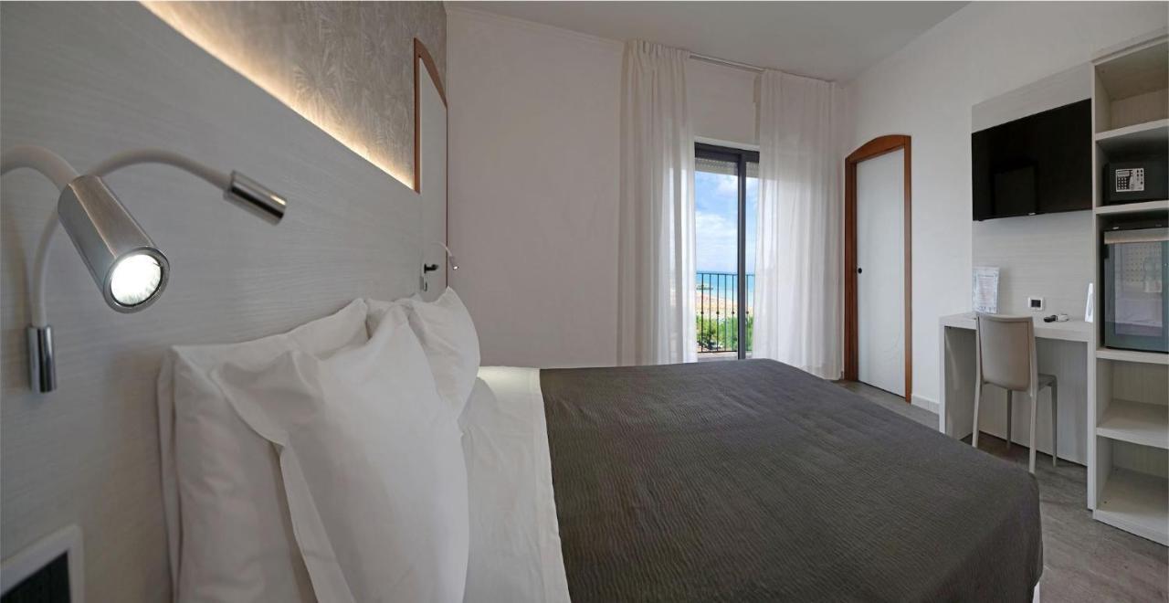 Hotel Venus Gabicce Mare Eksteriør bilde